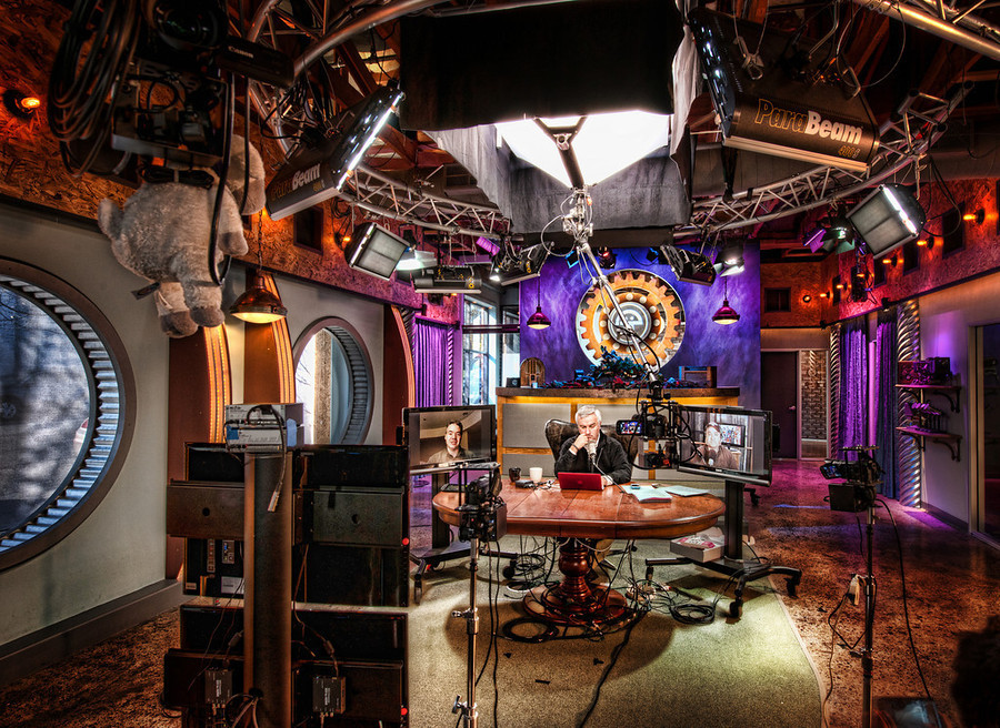 TWIT-Studio-2-900x656.jpg