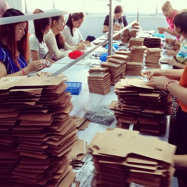 10341678_657768800967668_775729022202869