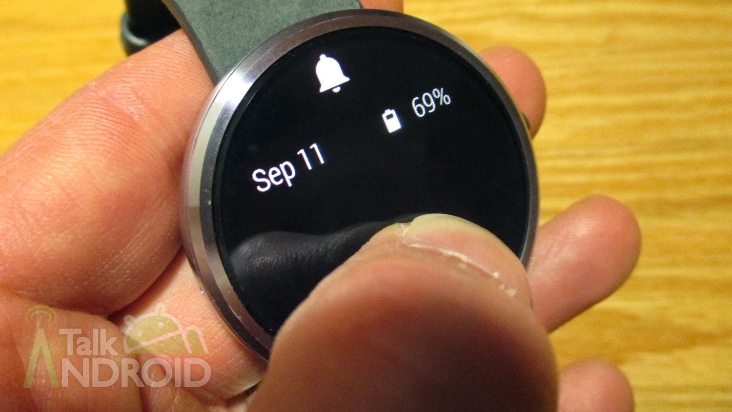 Moto_360_Battery_Life_Left_TA.jpg