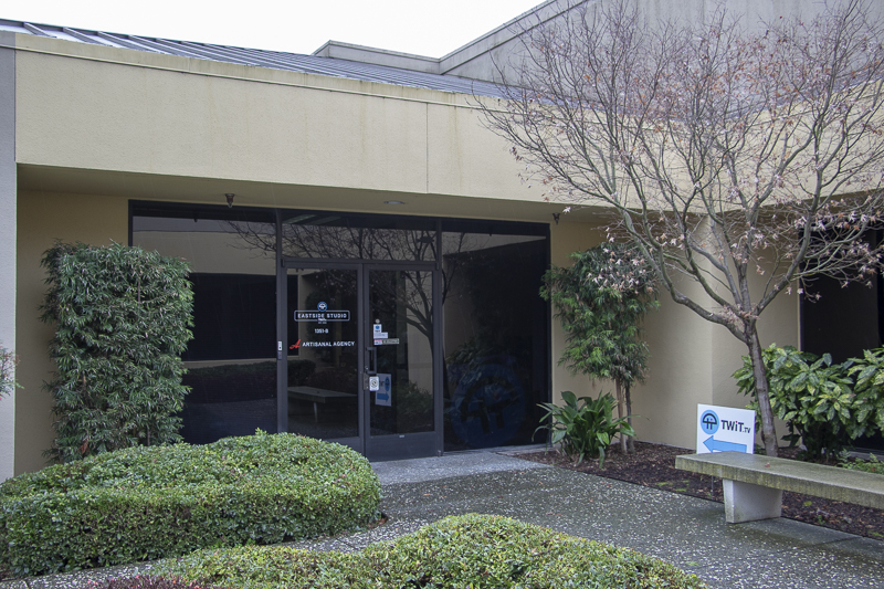 TWiT252BEast252BSide252BStudios252B25252